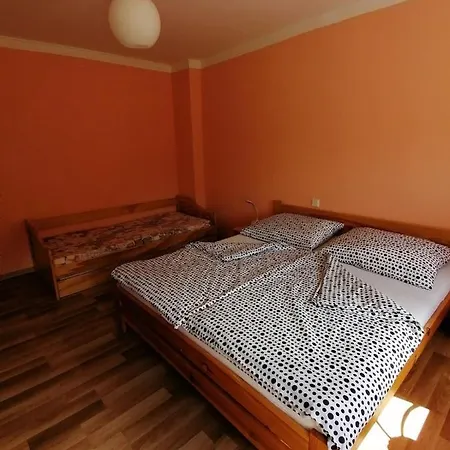 U Panoramy * 야히모프